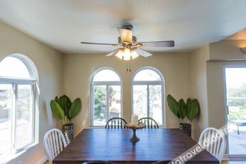 Dining or Meeting Rooms