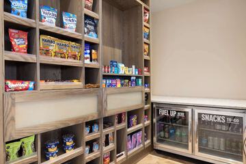 Snack bar