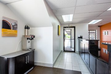 Breakfast/Coffee Service 33 of 35