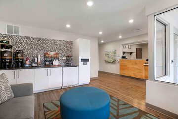 Hotel Interior 10 of 24