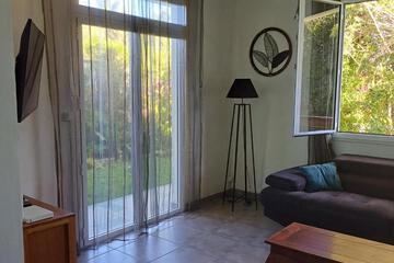 Photo 33