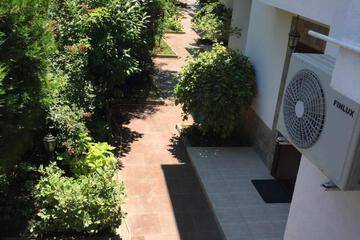 Photo 32