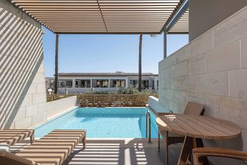 Private pool
