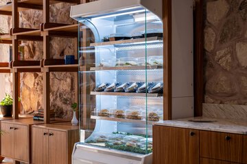 Snack bar