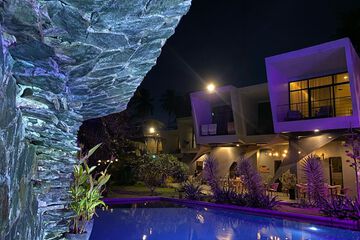 Infinity pool