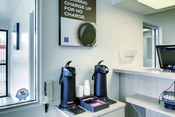 Breakfast/Coffee Service 23 of 24