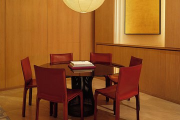 Portable bathtub seat