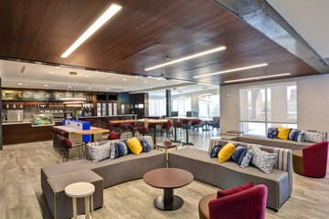 Courtyard by Marriott Long Island Islip / Courthouse Complex
