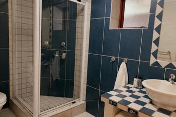 Photo 34