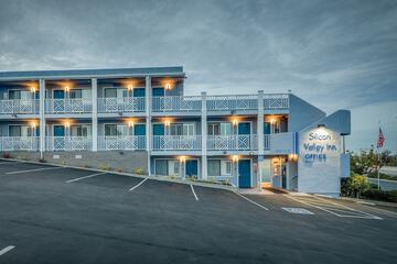 Front of property - evening/night