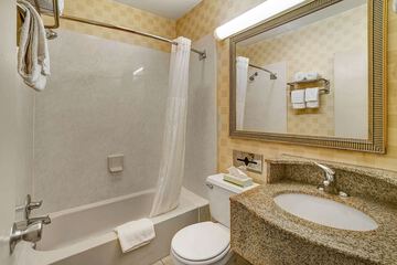 Room 25 of 29