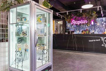 Snack bar