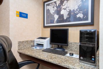 Business Center 41 of 43