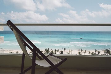 Beach/ocean view