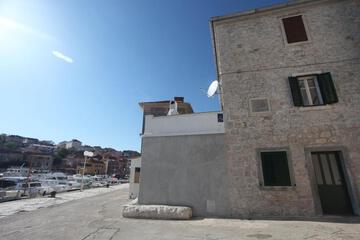 Photo 34