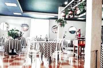 Food court
