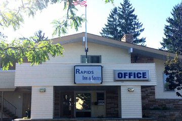 Rapids Inn and Suites