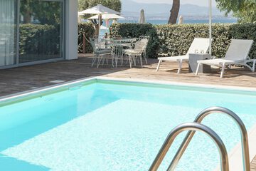 Private pool