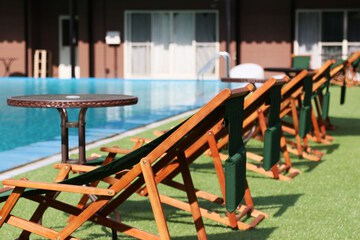 Poolside bar
