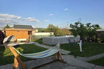 Photo 33