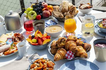 Breakfast meal