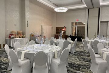 Indoor wedding