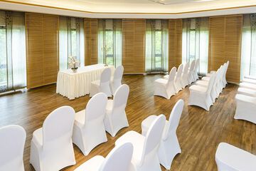 Indoor wedding