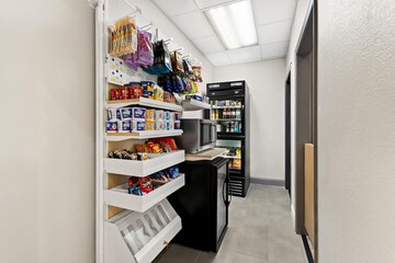 Snack bar