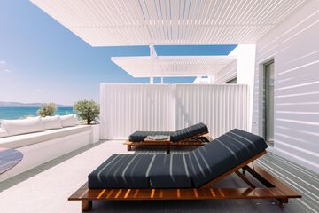 Sundeck