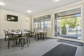 Breakfast area