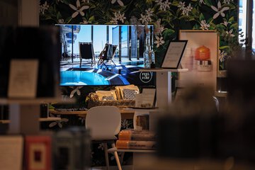 Gift shop