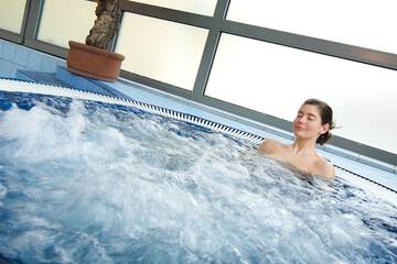 Indoor spa tub