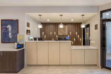 Hotel Interior 6 of 33