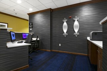 Business Center 75 of 75