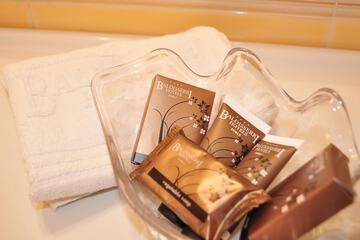 Bathroom amenities