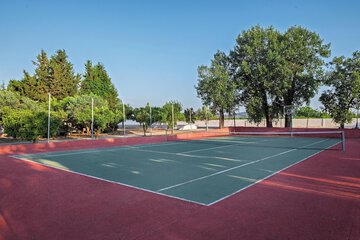 Tennis court