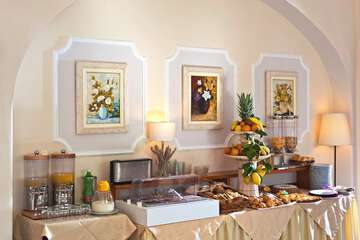 Breakfast buffet