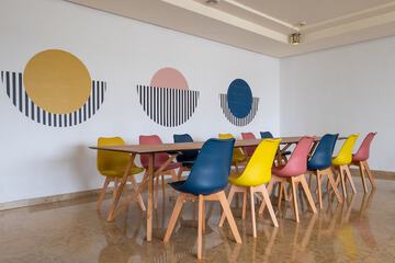 Lobby lounge
