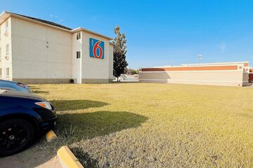 Pet-friendly amenities