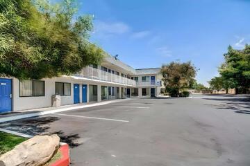 Park Inn by Radisson Tracy