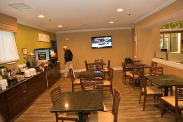 Breakfast/Coffee Service 30 of 37