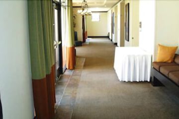 Ballroom/Hall 45 of 49