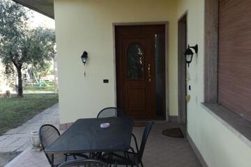 Photo 33