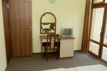 Photo 4