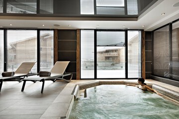 Indoor spa tub