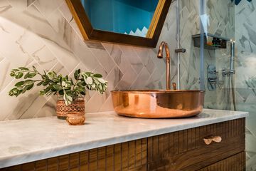 Bathroom sink