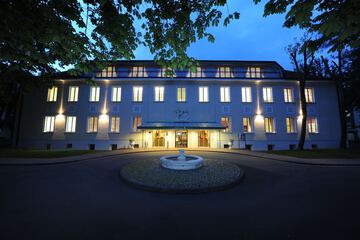 Front of property - evening/night