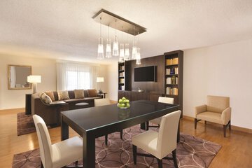 Room 13 of 37