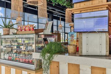 Snack bar
