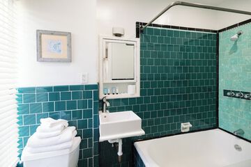 Room 117 of 151